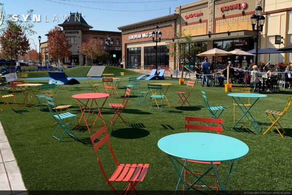SYNLawn-Indiana-Retail-Shopping-Center-Courtyard-01